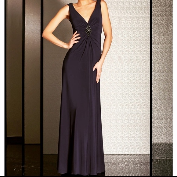 Mac Duggal Low cut Jersey Gown with Beaded detail - Picture 1 of 10